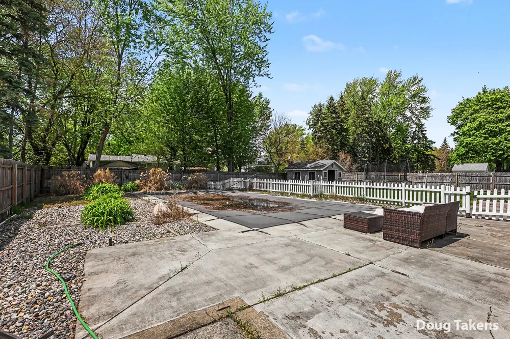 7439 Eastlane Avenue Jenison, MI 49428