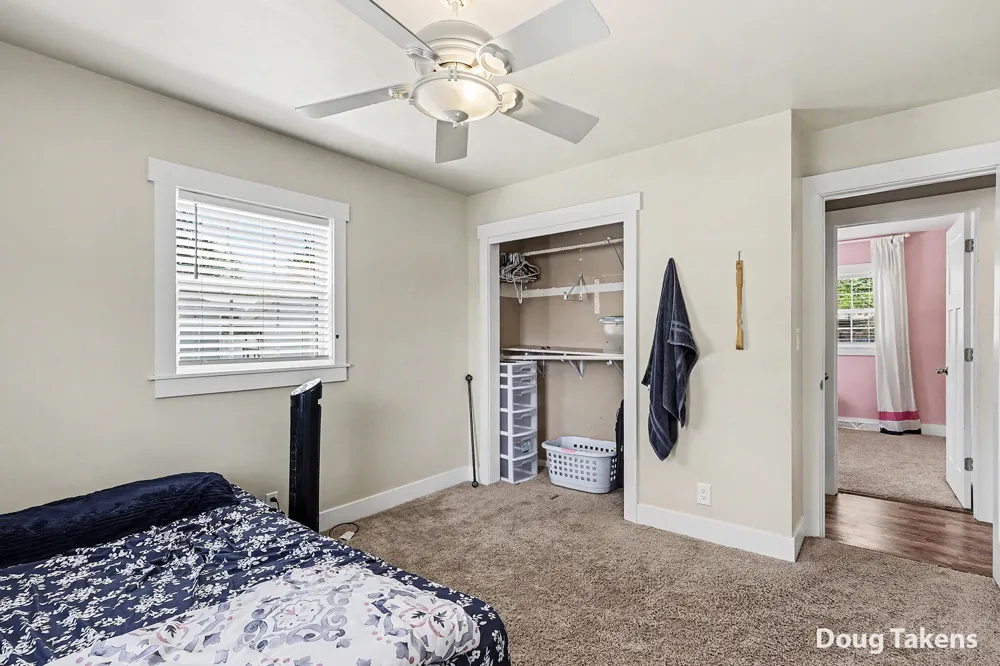 7439 Eastlane Avenue Jenison, MI 49428