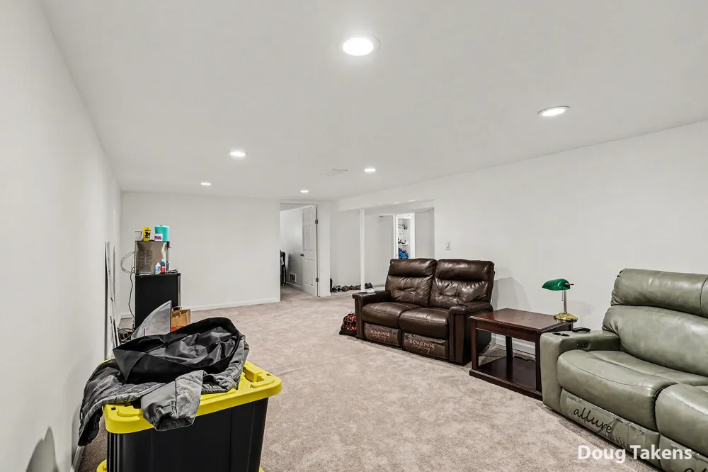 7439 Eastlane Avenue Jenison, MI 49428