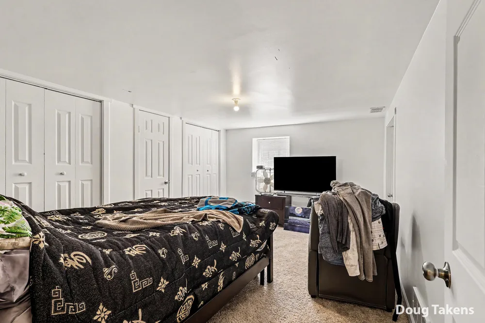 7439 Eastlane Avenue Jenison, MI 49428