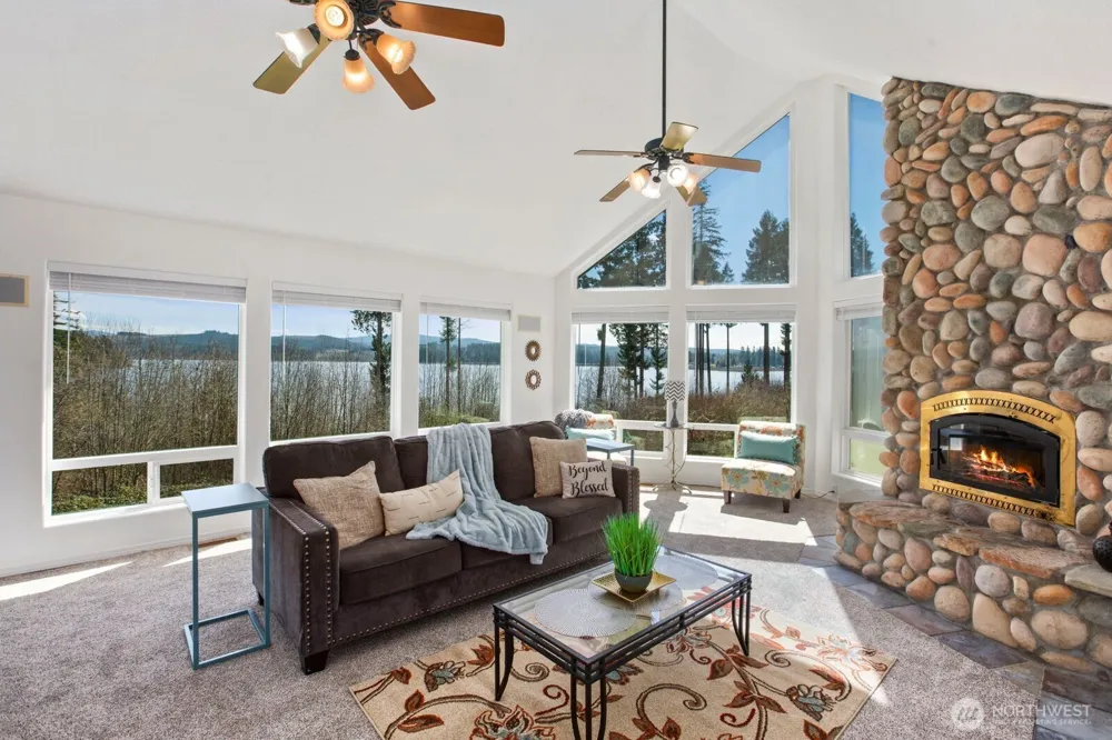 211 Basswood Drive Silverlake, WA 98645