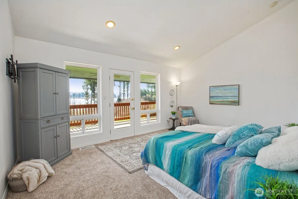 211 Basswood Drive Silverlake, WA 98645