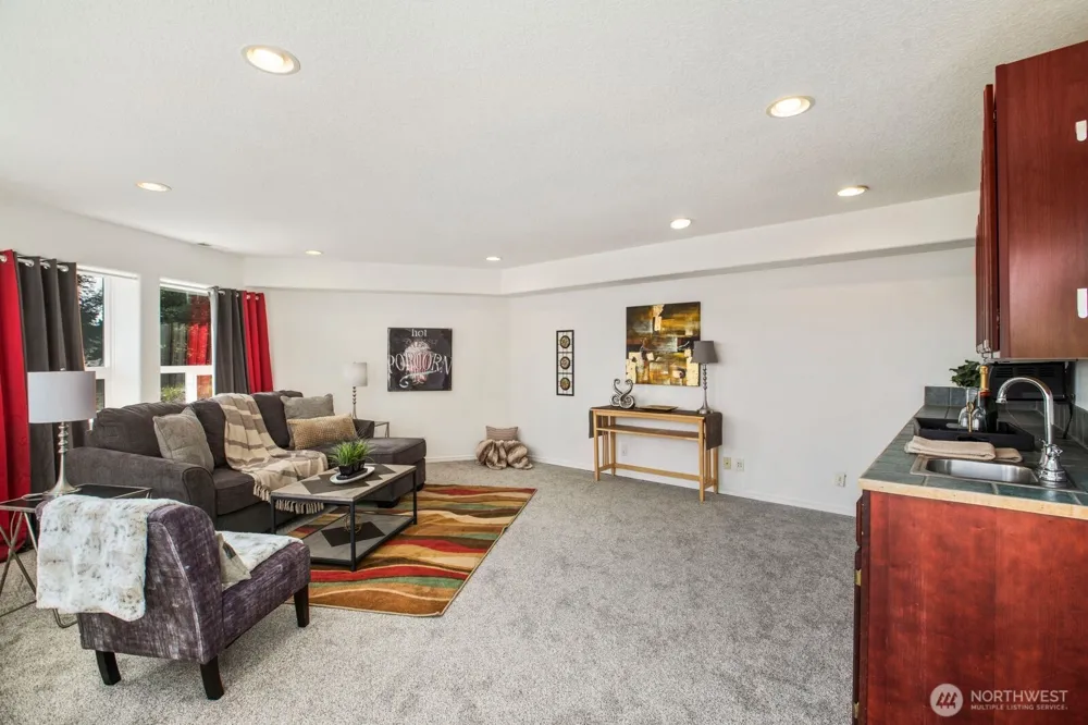 211 Basswood Drive Silverlake, WA 98645