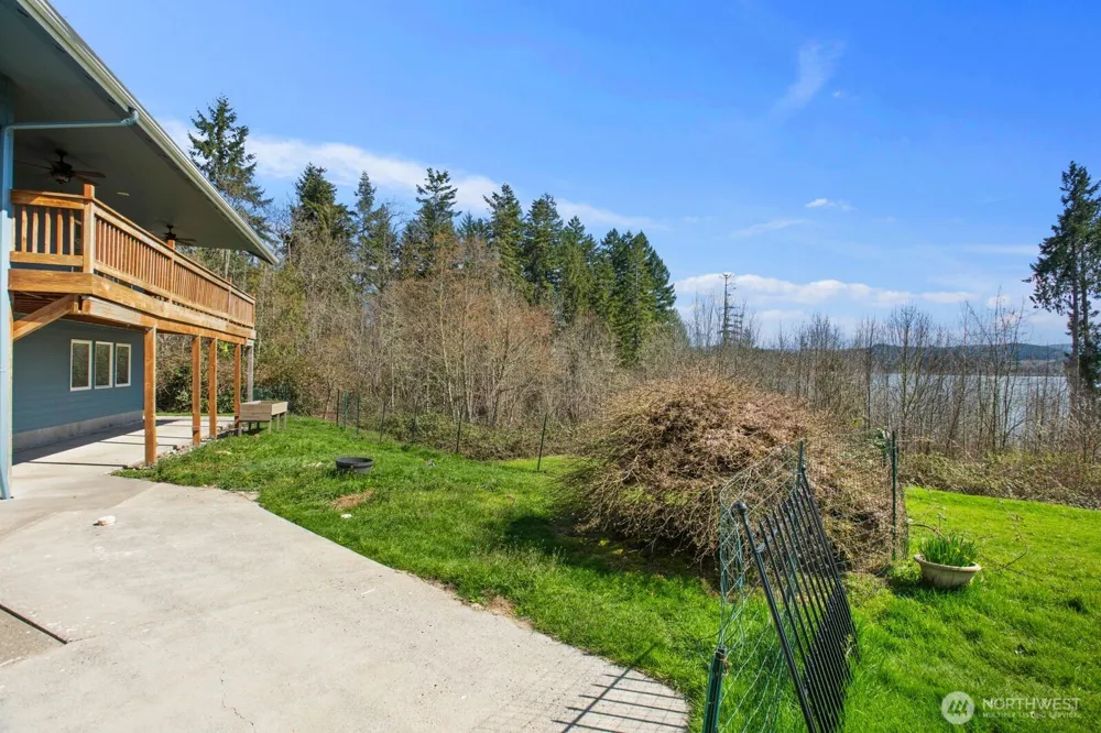 211 Basswood Drive Silverlake, WA 98645