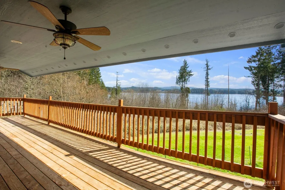 211 Basswood Drive Silverlake, WA 98645