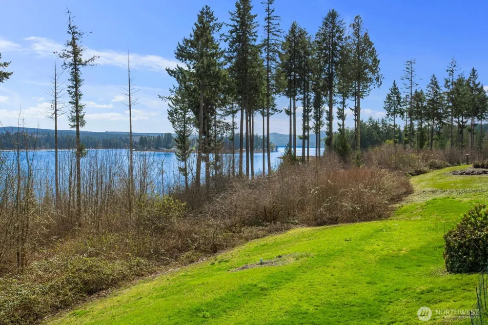 211 Basswood Drive Silverlake, WA 98645