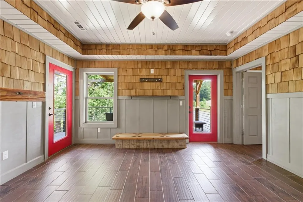 456 Oak Springs Road Clarkesville, GA 30523
