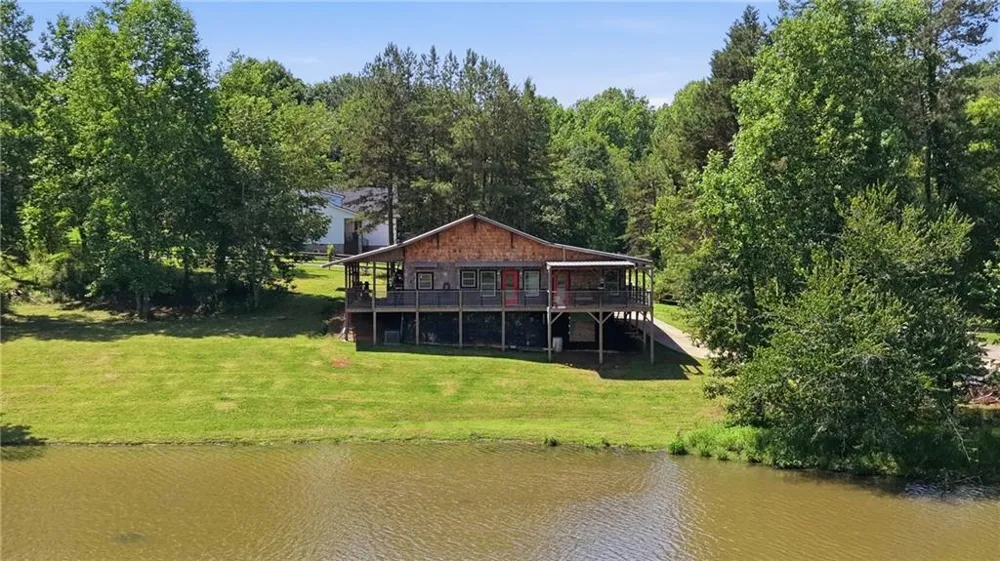 456 Oak Springs Road Clarkesville, GA 30523