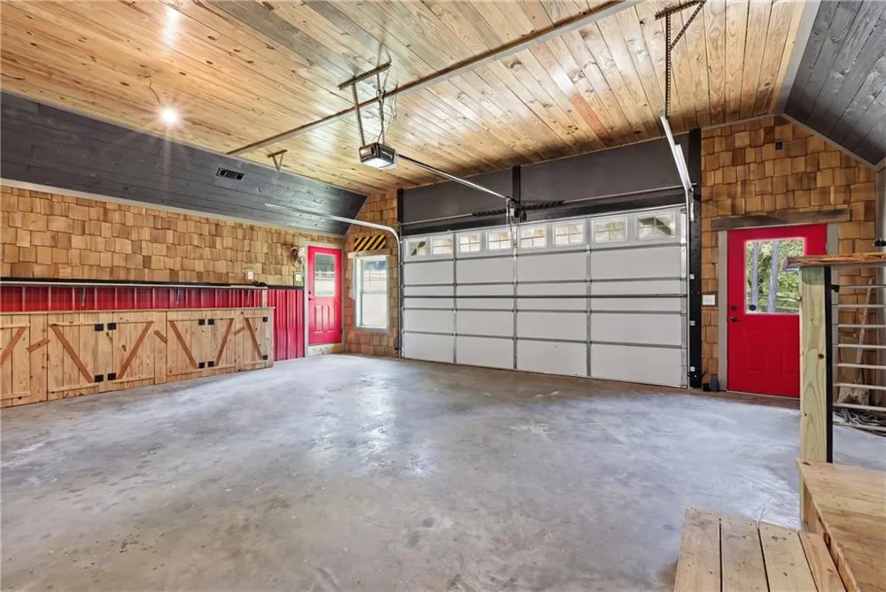 456 Oak Springs Road Clarkesville, GA 30523