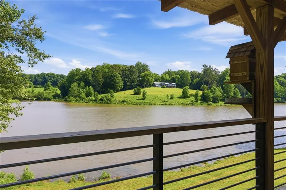456 Oak Springs Road Clarkesville, GA 30523
