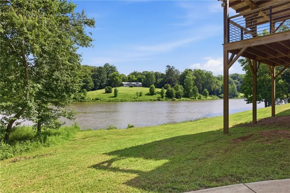 456 Oak Springs Road Clarkesville, GA 30523