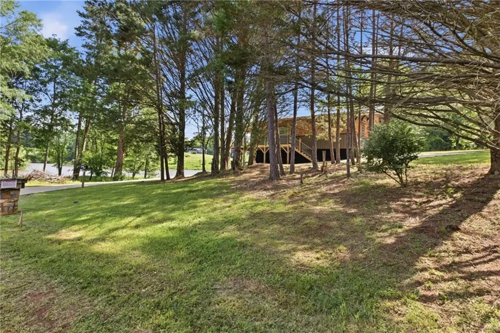 456 Oak Springs Road Clarkesville, GA 30523