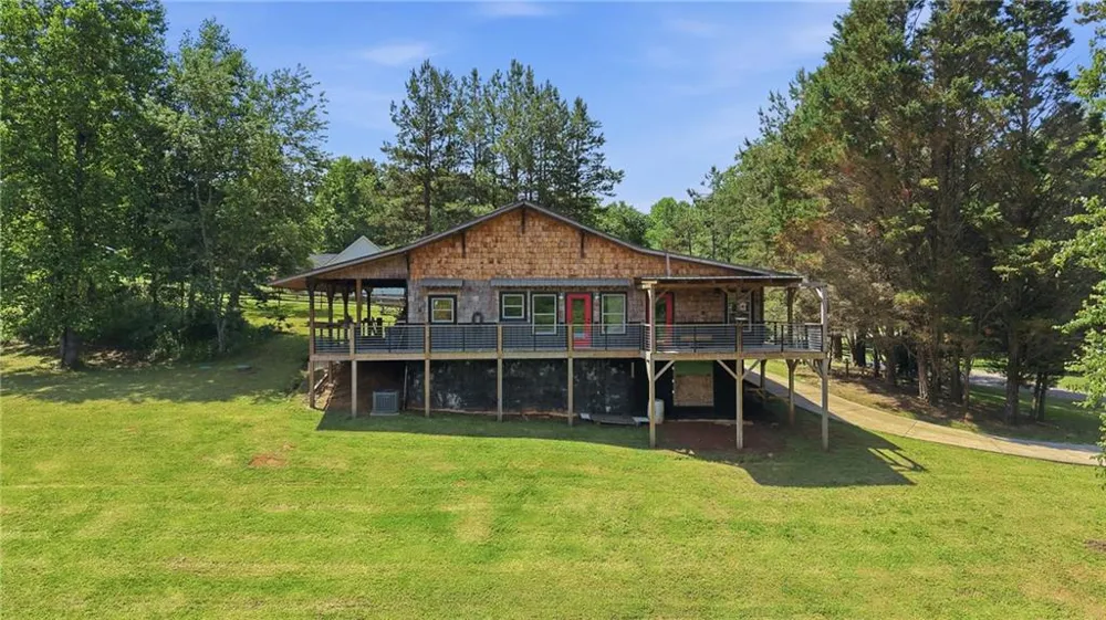 456 Oak Springs Road Clarkesville, GA 30523