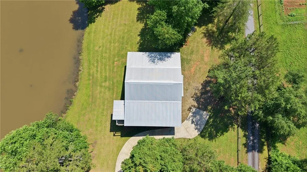 456 Oak Springs Road Clarkesville, GA 30523