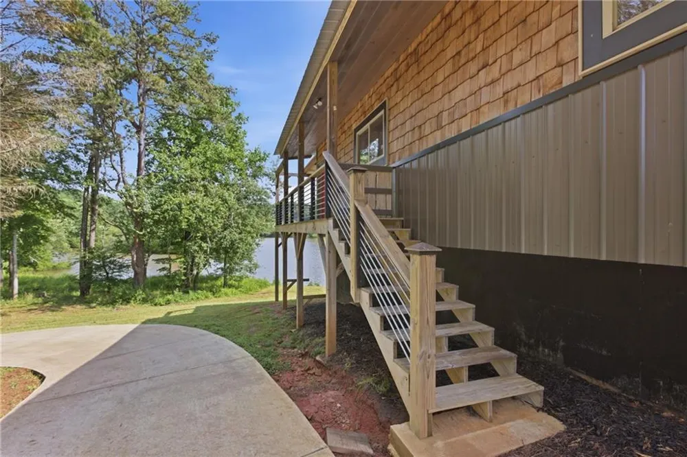 456 Oak Springs Road Clarkesville, GA 30523