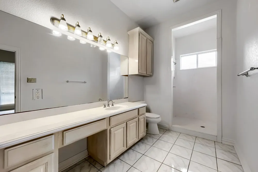 3601 Cliffwood Drive Alvarado, TX 76009