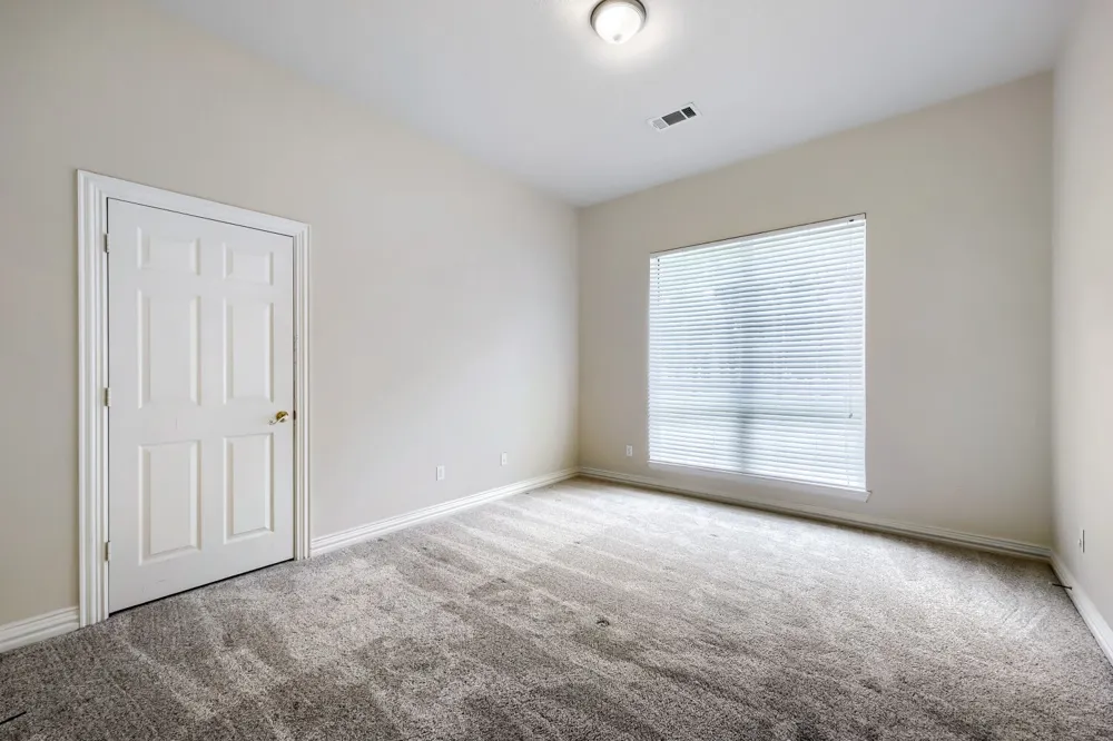 3601 Cliffwood Drive Alvarado, TX 76009