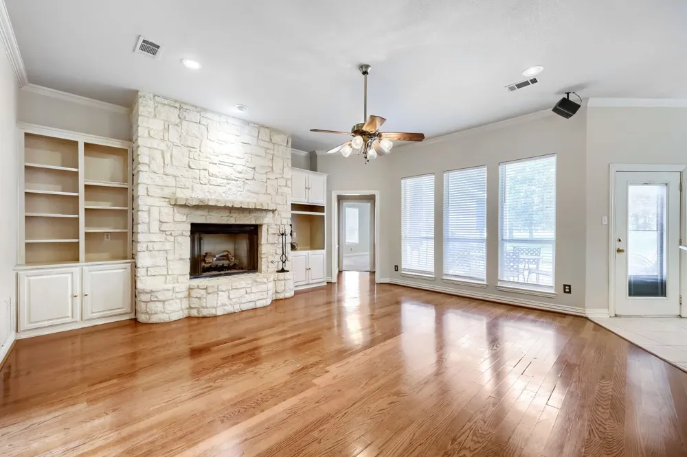 3601 Cliffwood Drive Alvarado, TX 76009