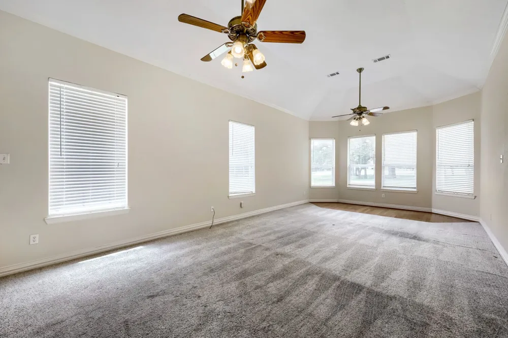 3601 Cliffwood Drive Alvarado, TX 76009