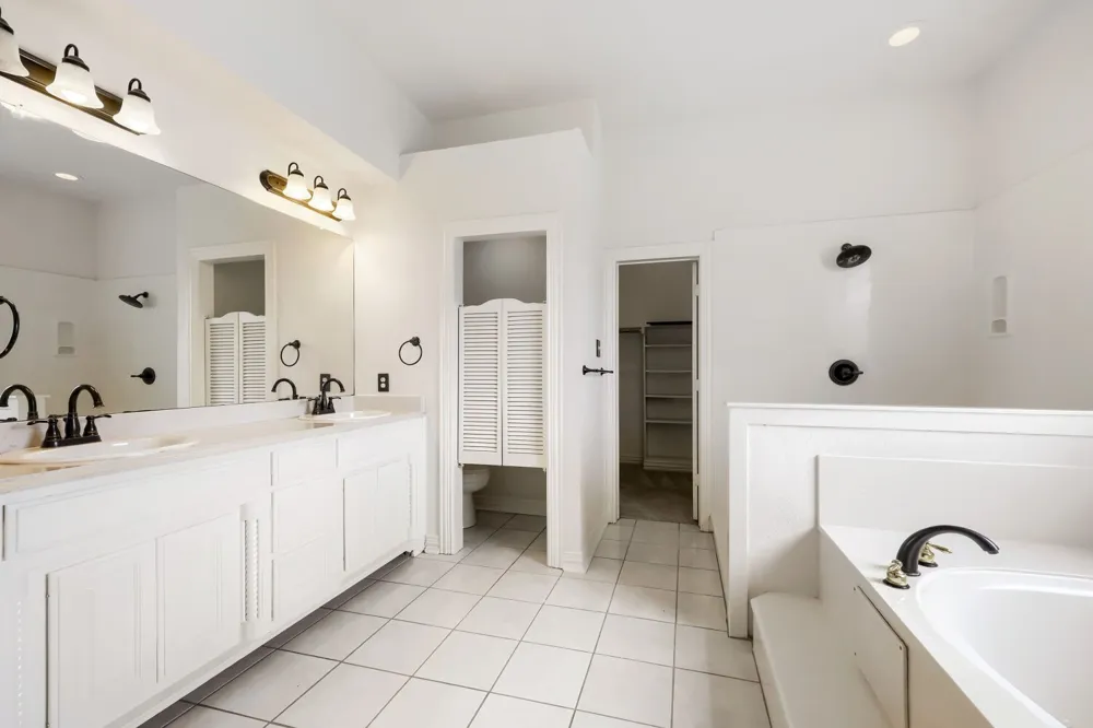 3601 Cliffwood Drive Alvarado, TX 76009
