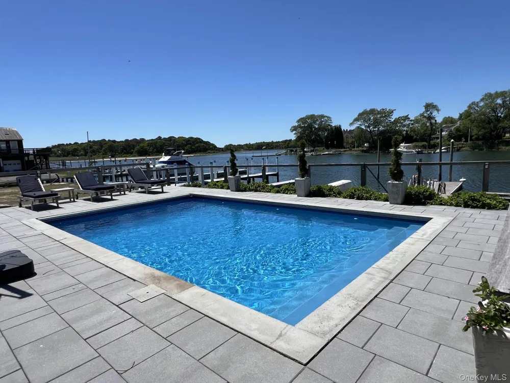 81 Beach Road Aquebogue, NY 11901
