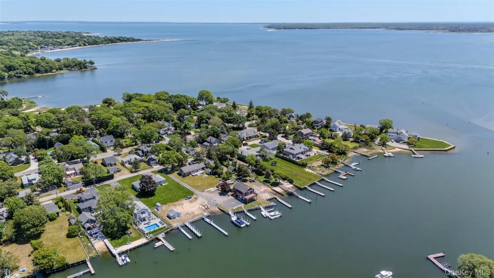 81 Beach Road Aquebogue, NY 11901