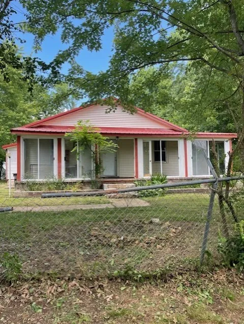 103 E High St