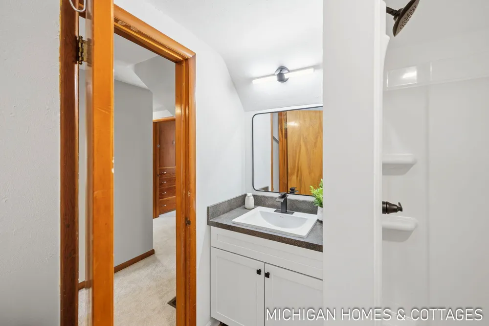 10671 Chicago Drive Holland Charter Township, MI 49464