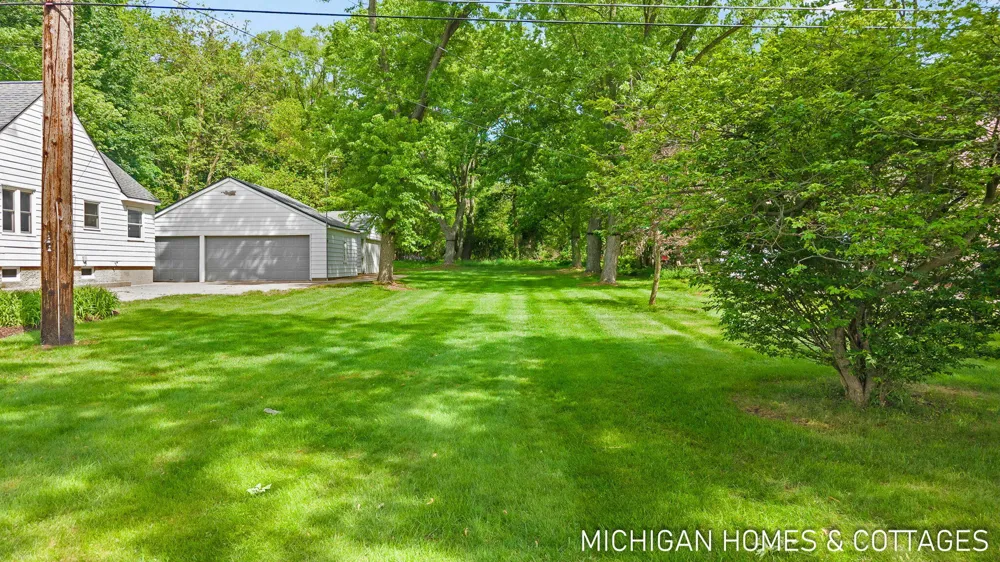 10671 Chicago Drive Holland Charter Township, MI 49464