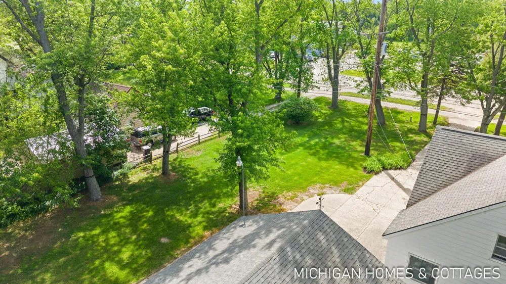 10671 Chicago Drive Holland Charter Township, MI 49464