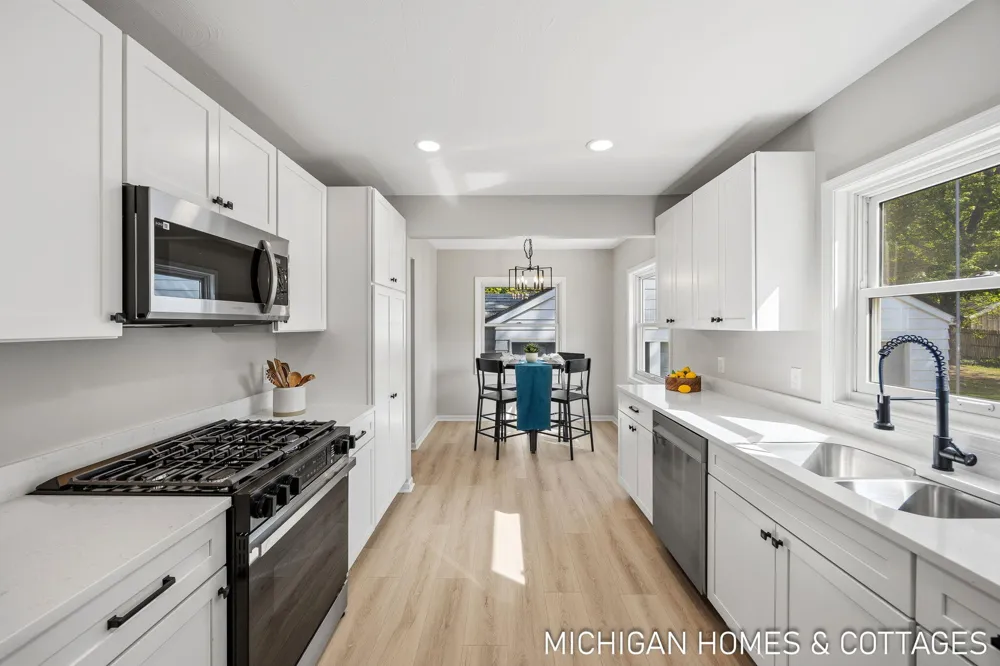 10671 Chicago Drive Holland Charter Township, MI 49464