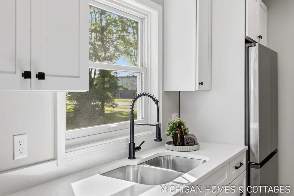 10671 Chicago Drive Holland Charter Township, MI 49464