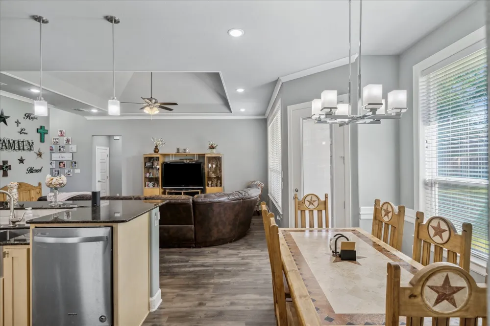 2231 RANA Park Flint, TX 75762