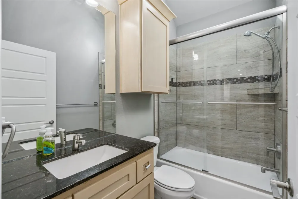 2231 RANA Park Flint, TX 75762