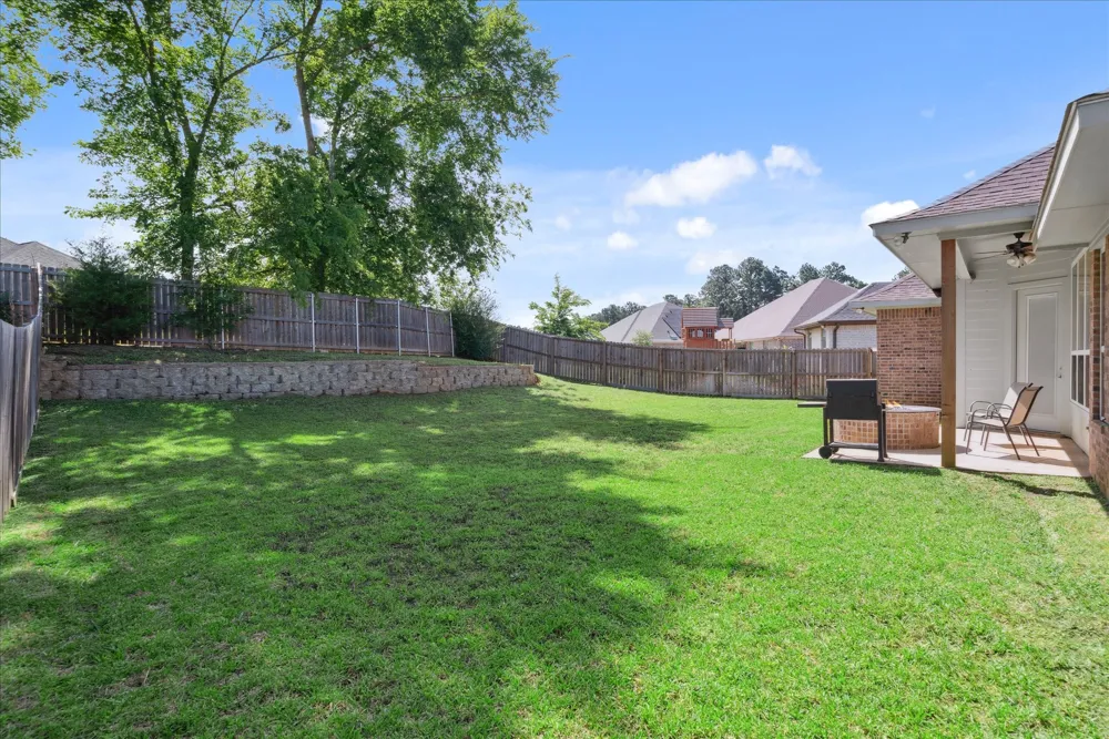 2231 RANA Park Flint, TX 75762