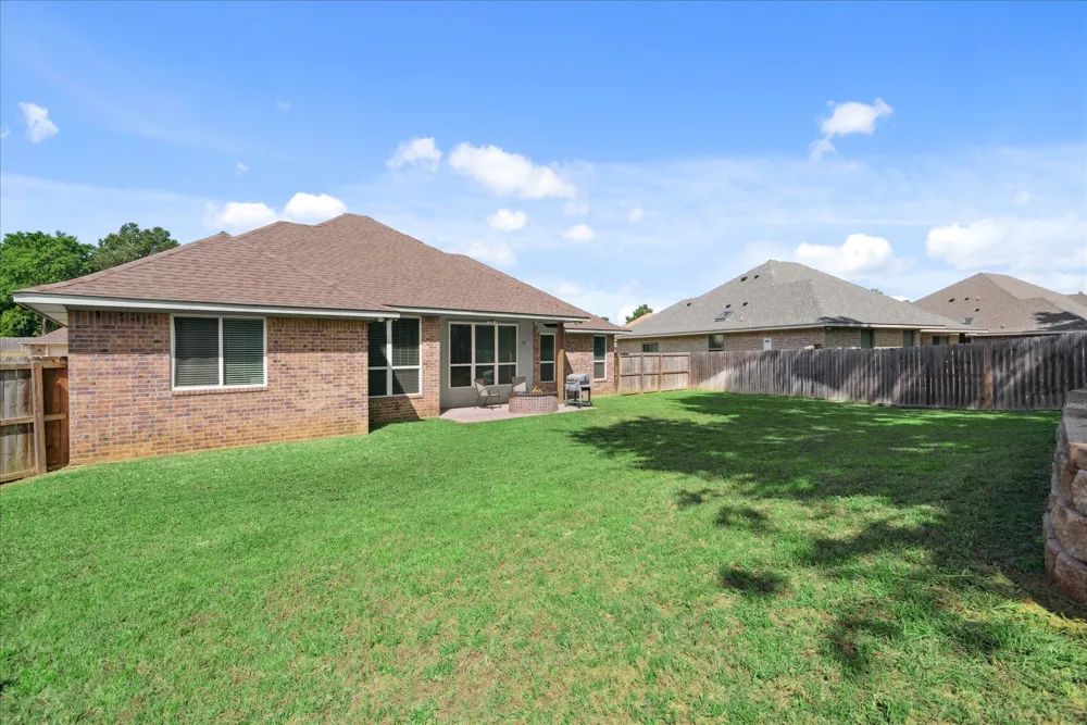 2231 RANA Park Flint, TX 75762
