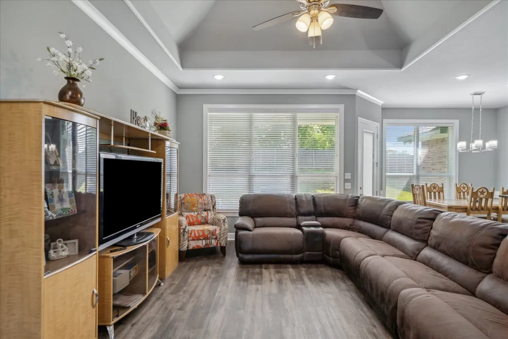 2231 RANA Park Flint, TX 75762