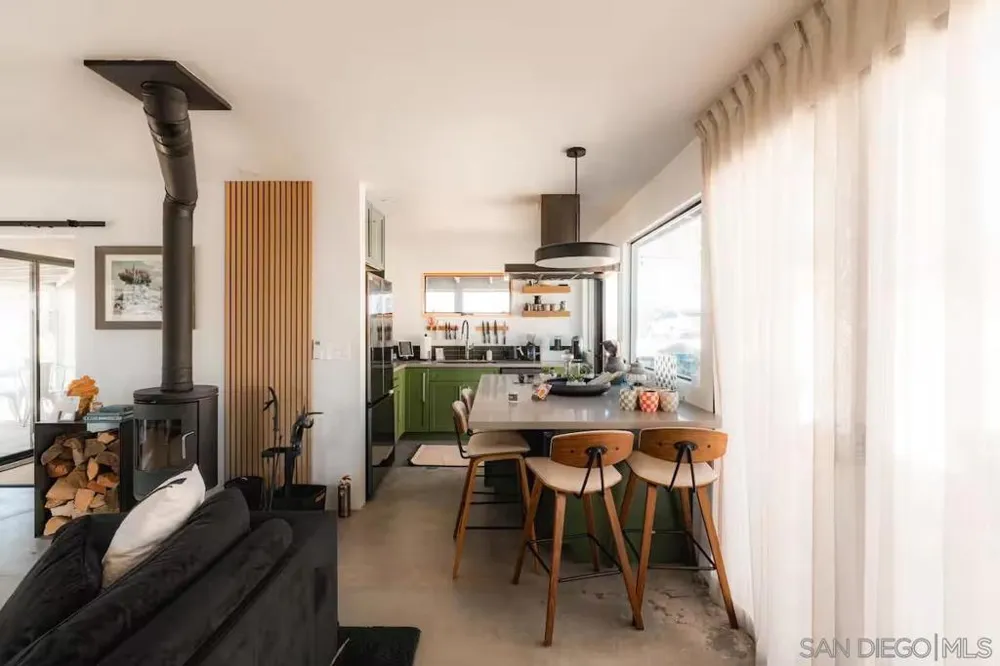 48311 Burns Canyon Rd Pioneertown, CA 92268