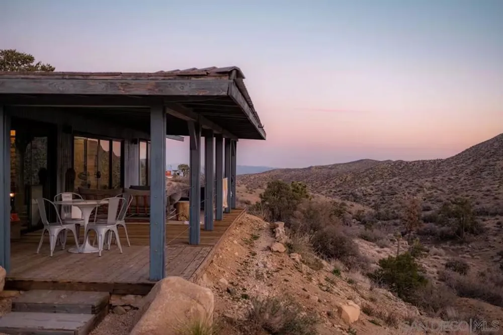 48311 Burns Canyon Rd Pioneertown, CA 92268