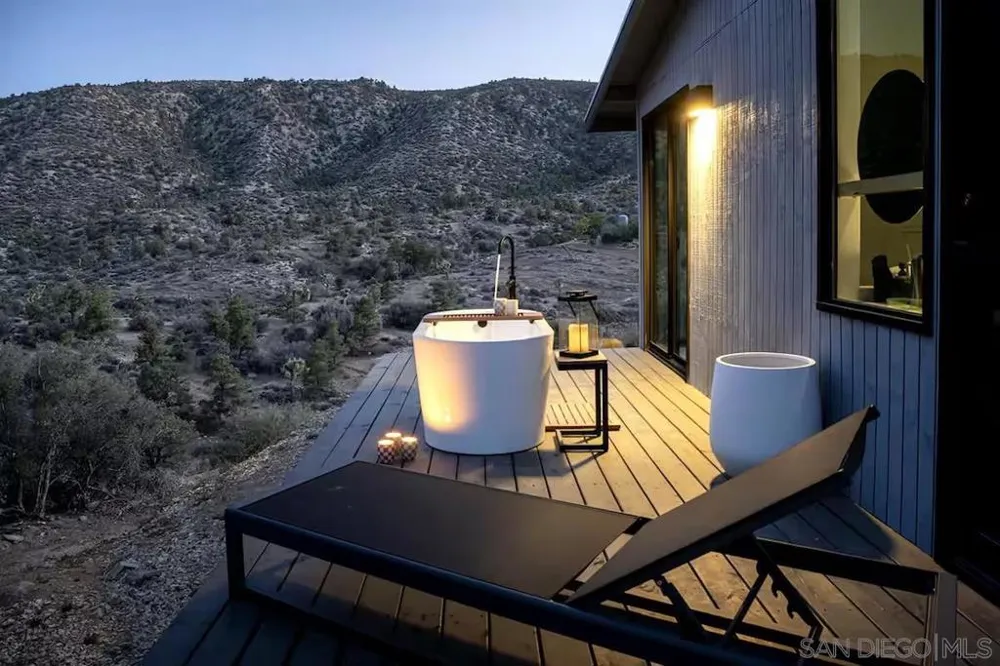 48311 Burns Canyon Rd Pioneertown, CA 92268