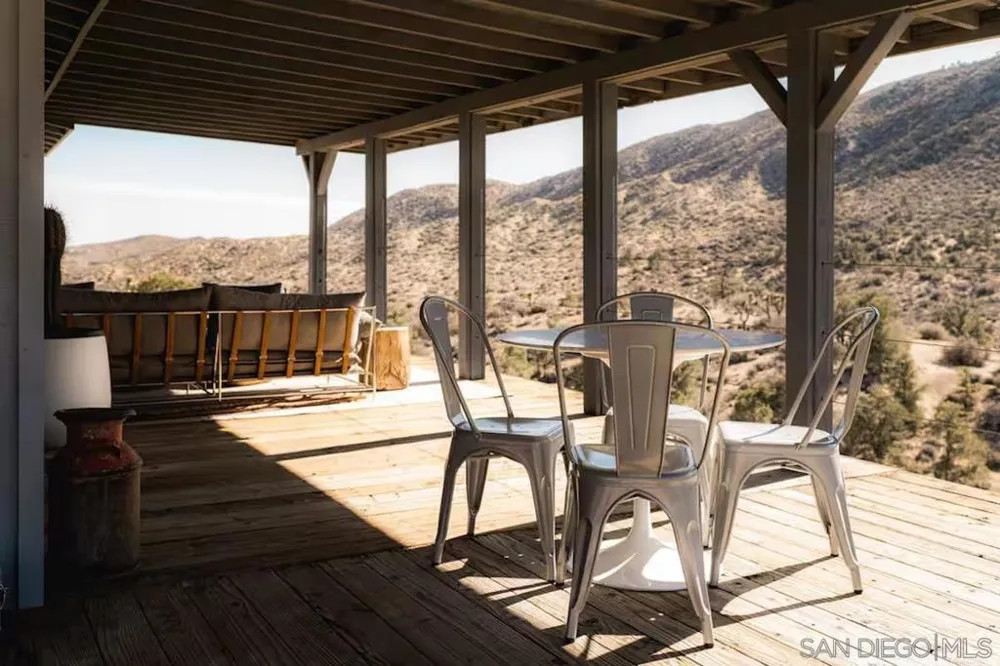 48311 Burns Canyon Rd Pioneertown, CA 92268