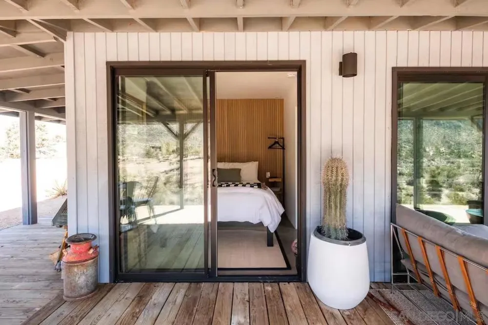 48311 Burns Canyon Rd Pioneertown, CA 92268