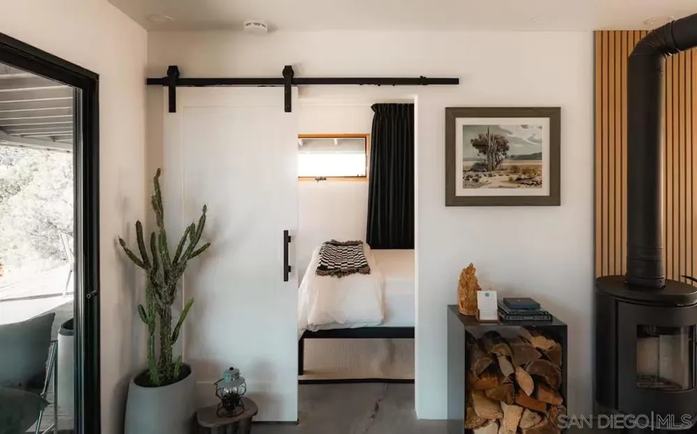 48311 Burns Canyon Rd Pioneertown, CA 92268