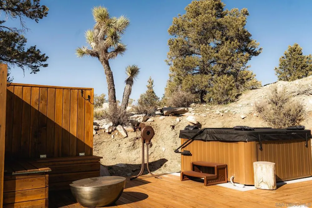 48311 Burns Canyon Rd Pioneertown, CA 92268