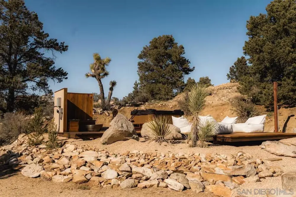 48311 Burns Canyon Rd Pioneertown, CA 92268