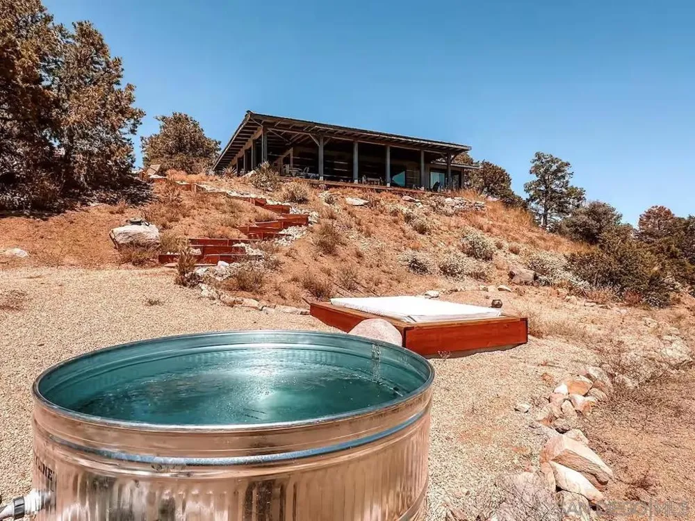 48311 Burns Canyon Rd Pioneertown, CA 92268