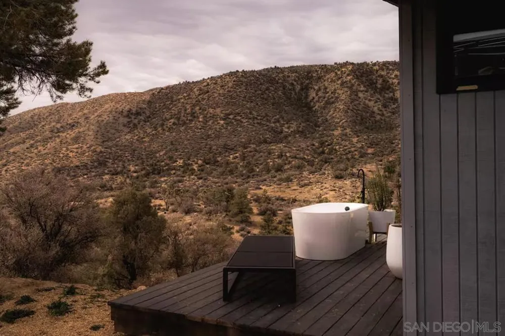 48311 Burns Canyon Rd Pioneertown, CA 92268