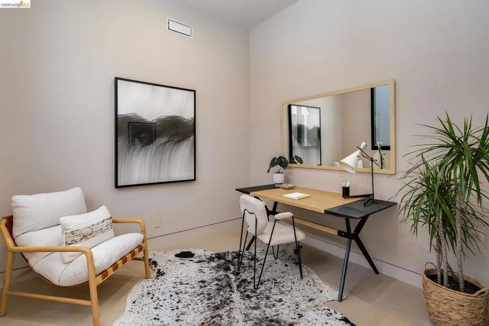 5645 Bacon Rd Oakland, CA 94619