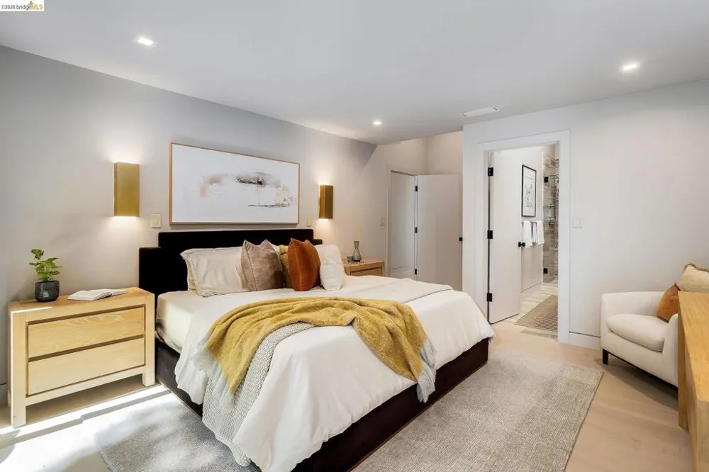 5645 Bacon Rd Oakland, CA 94619