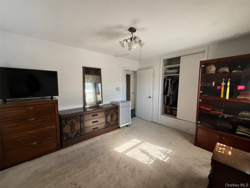 2582 Oceanside Road Oceanside, NY 11572